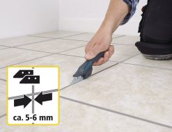 - volitené osazení 1 nebo 2 čepelemi na spáry mezi dlaždicemi o šířce 2